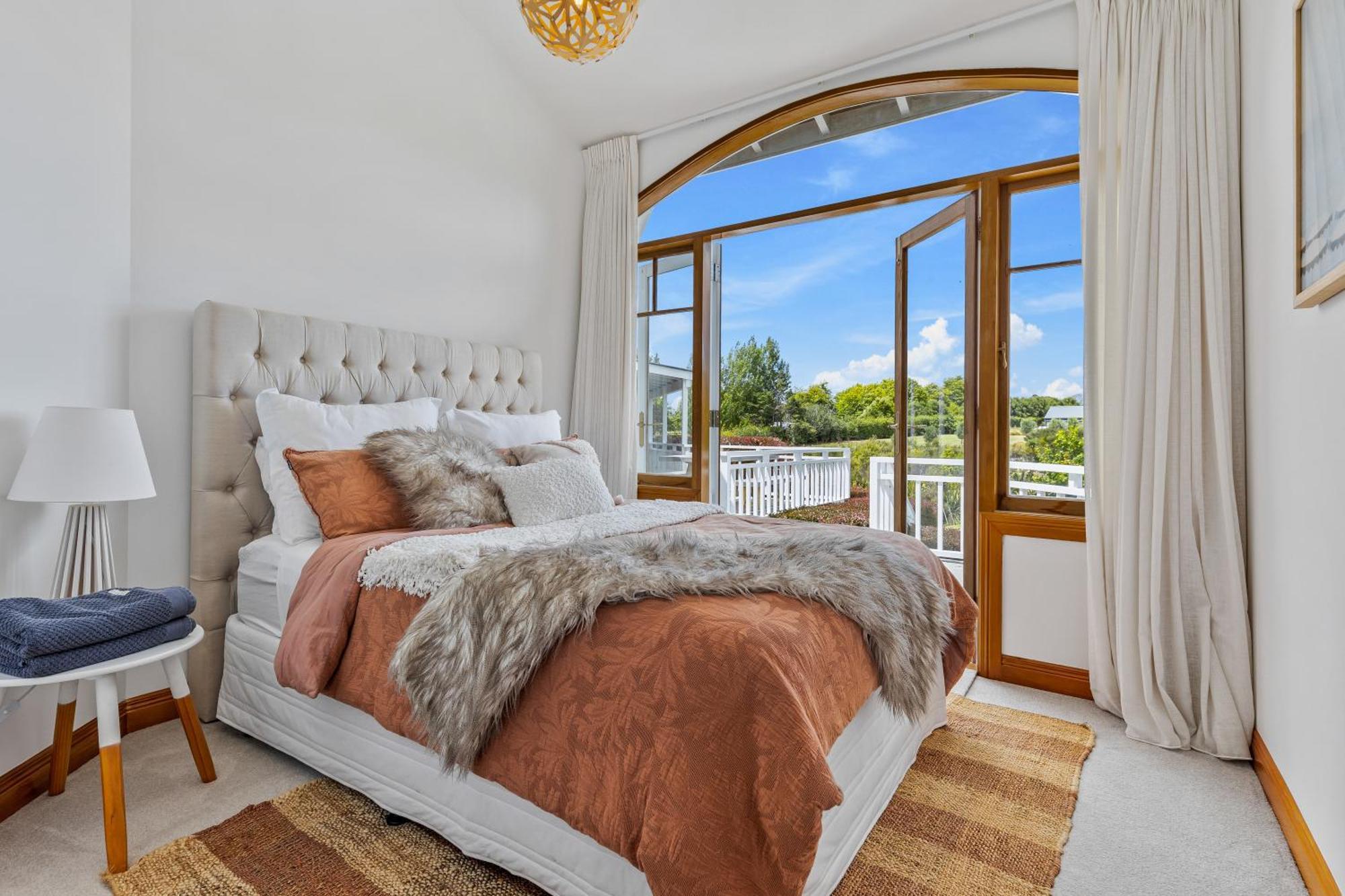 Riverview Retreat Riverhead Екстериор снимка