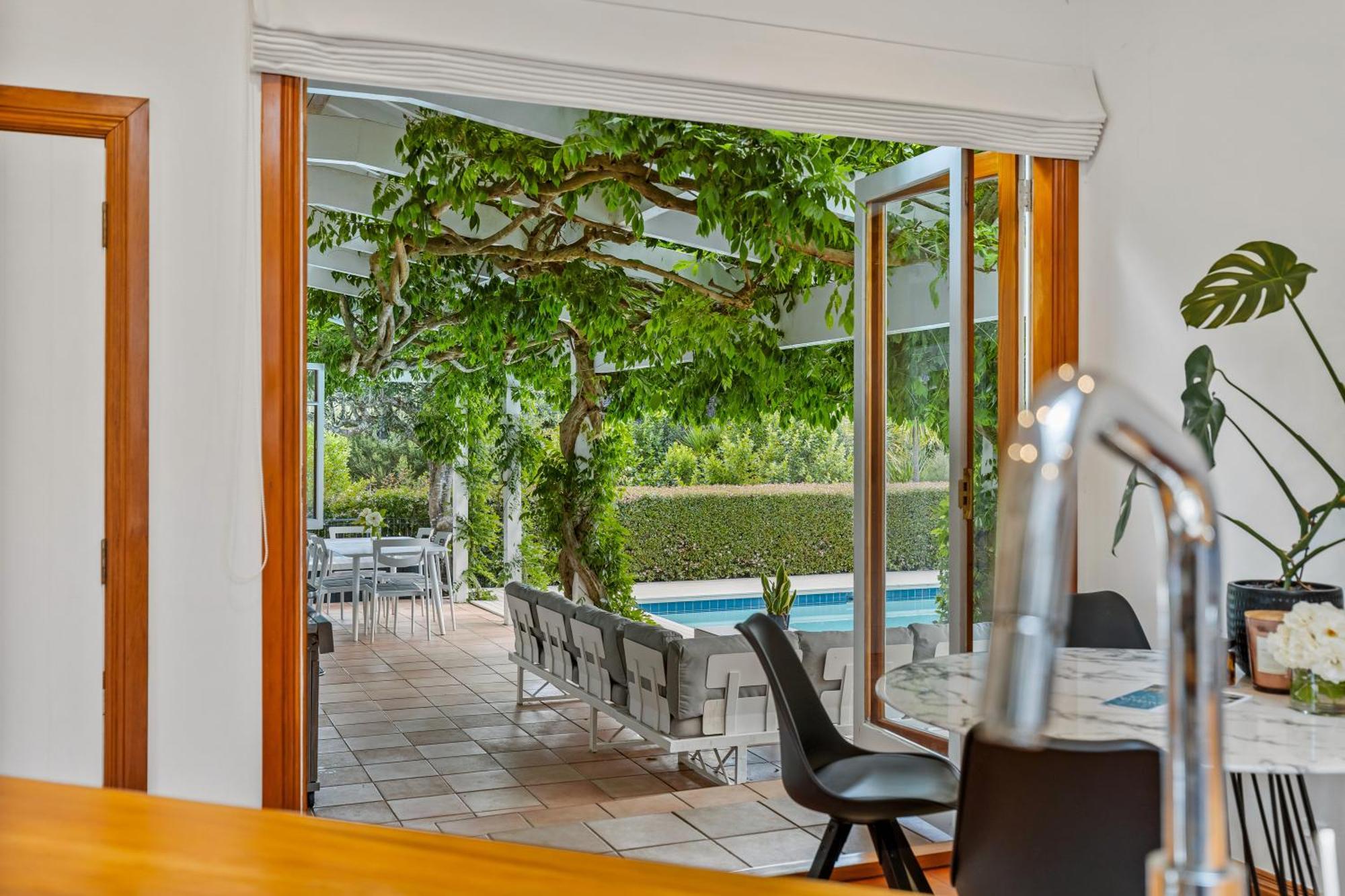Riverview Retreat Riverhead Екстериор снимка