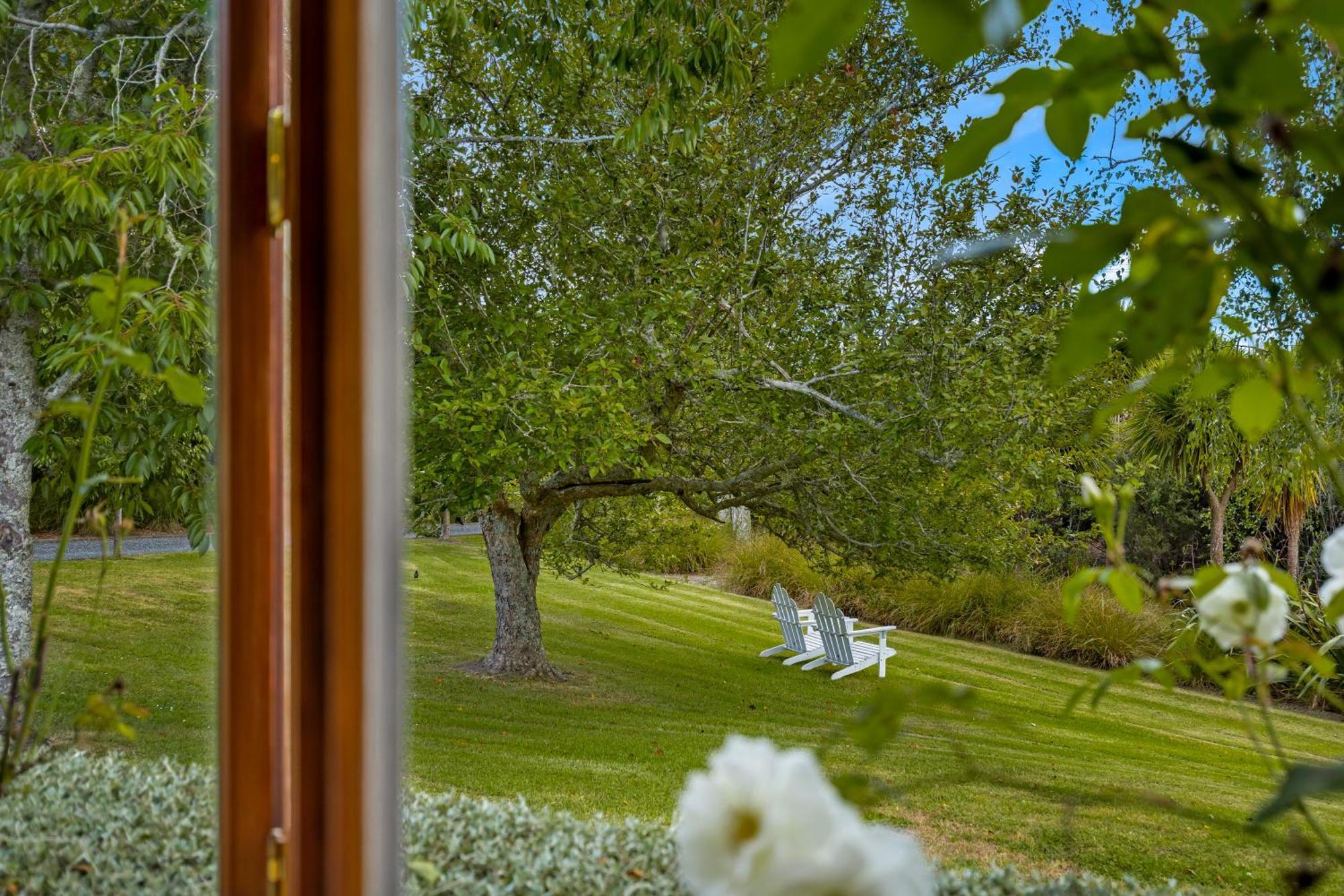 Riverview Retreat Riverhead Екстериор снимка