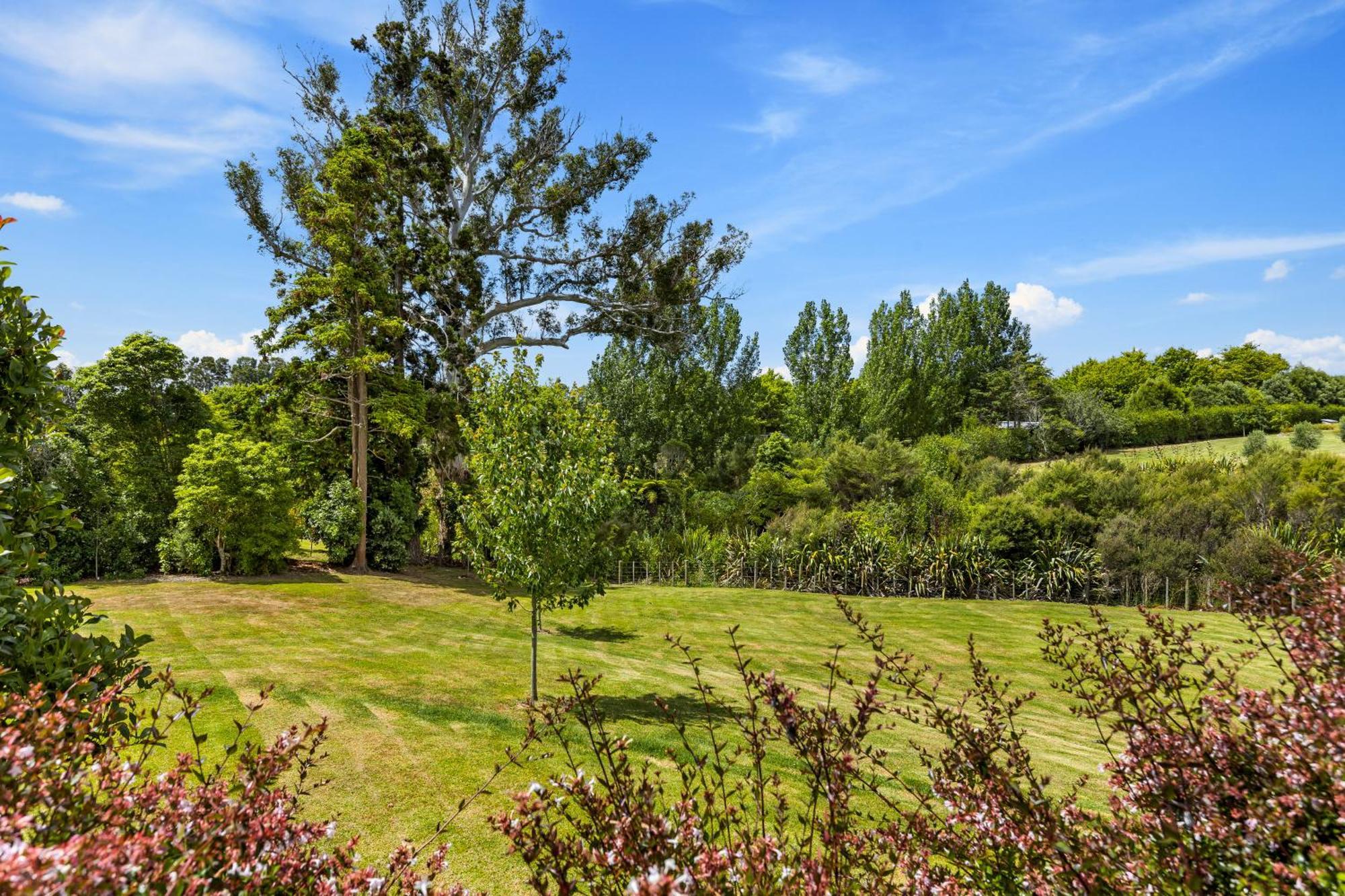 Riverview Retreat Riverhead Екстериор снимка